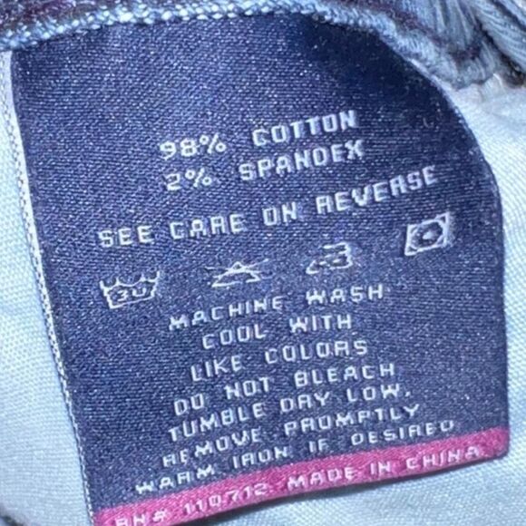 Vigoss The Dublin Denim Embellished Embroidered Medium Wash Capri Size 7/8 #103 - Picture 5 of 7